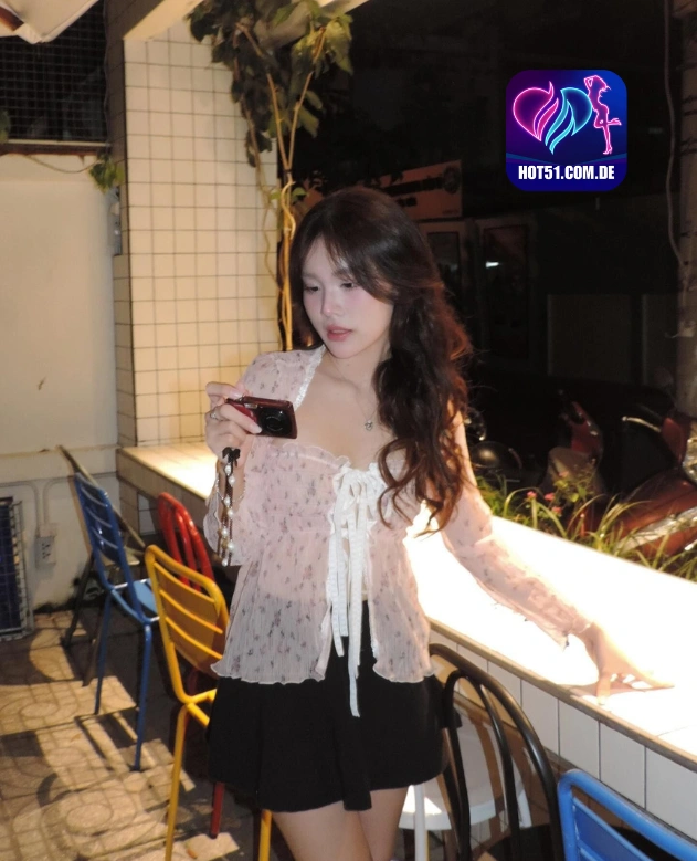 Eliza Thompson HOT51.COM.DE