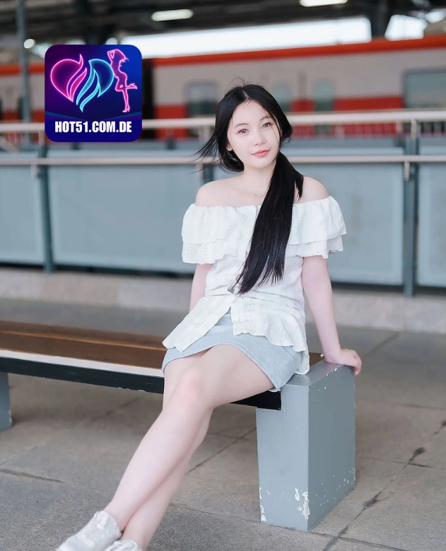 Aidan Rowley HOT51.COM.DE