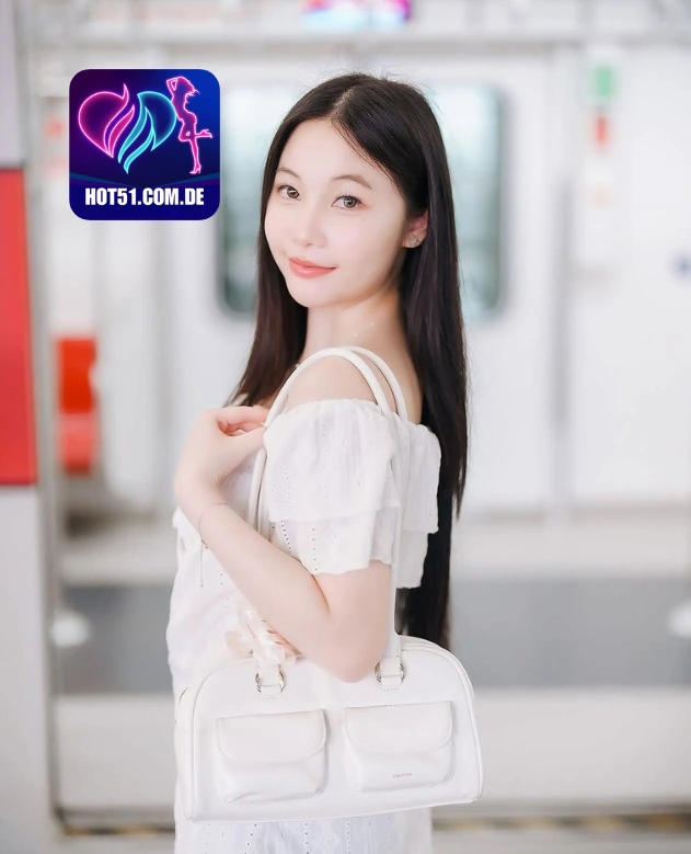 Aidan Rowley HOT51.COM.DE