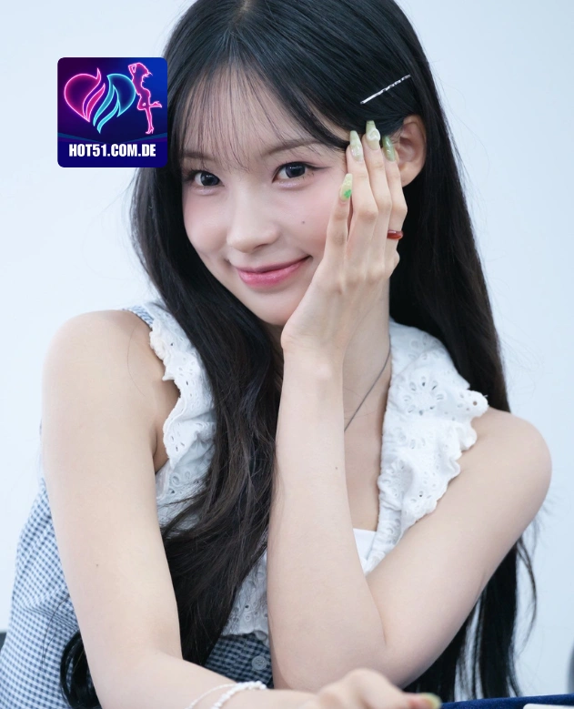 Brooke Barnes HOT51.COM.DE