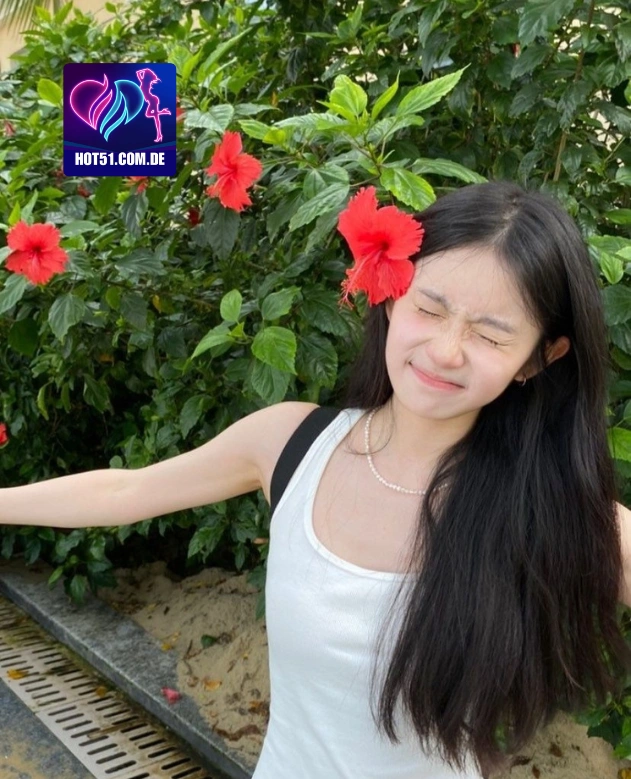 Caroline Walsh HOT51.COM.DE