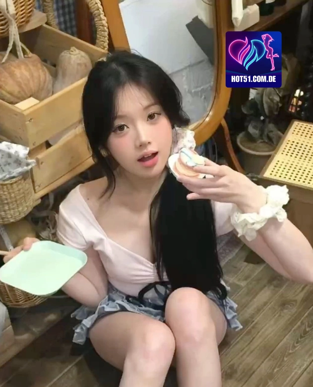 Casey Howard HOT51.COM.DE