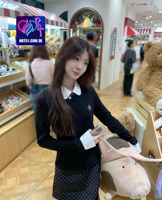 Casey Howard HOT51.COM.DE