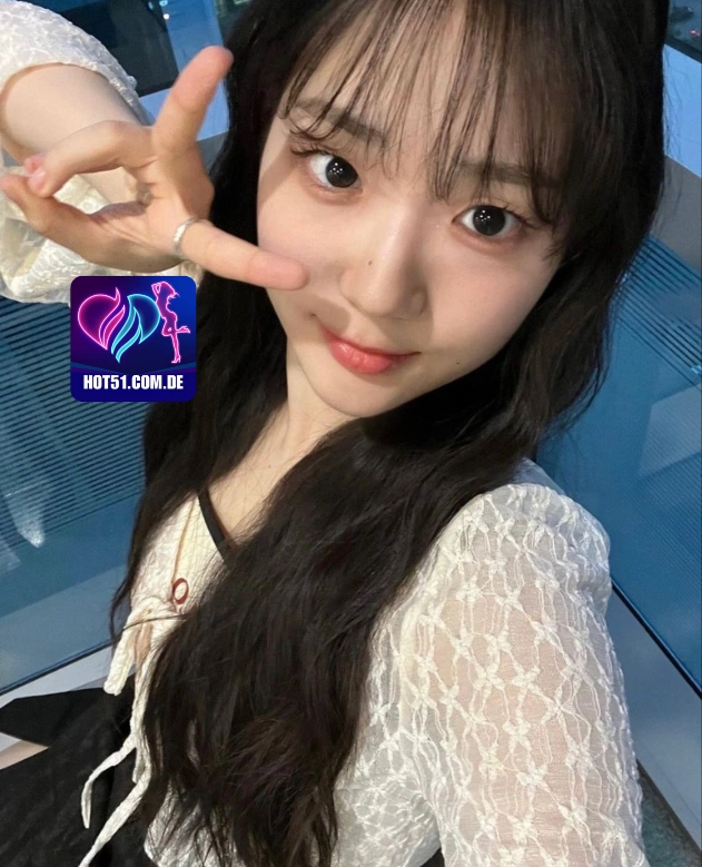 Esther Hughes HOT51.COM.DE