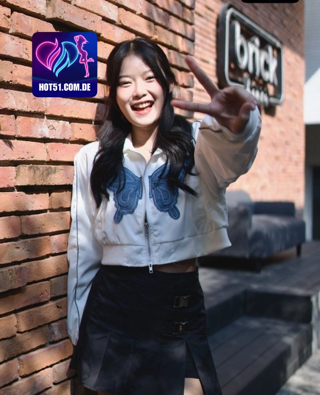 Leah Owens HOT51.COM.DE