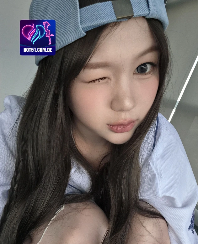 Violet Green HOT51.COM.DE