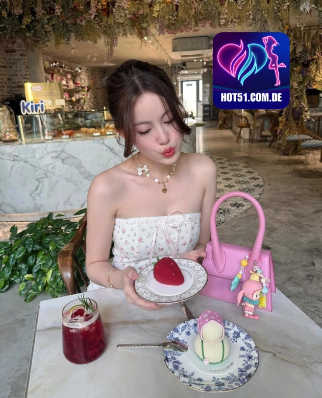 Adelaide Carter HOT51.COM.DE