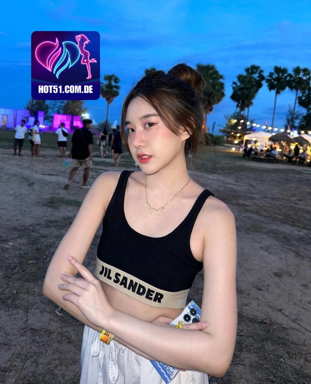 Charles Banks HOT51.COM.DE