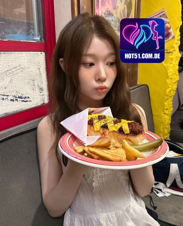 Nadia Cross HOT51.COM.DE