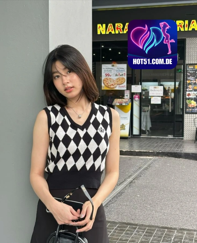 Naomi Henderson HOT51.COM.DE