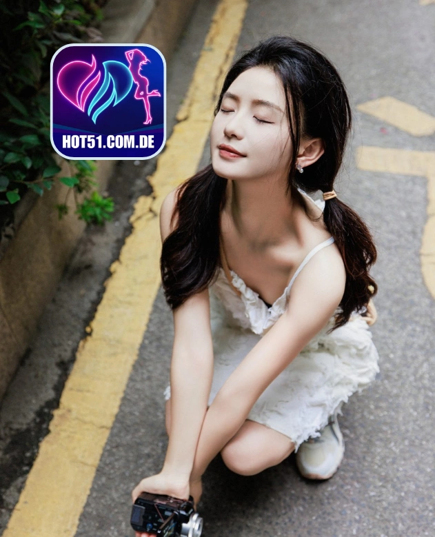 Claire Lawson HOT51.COM.DE