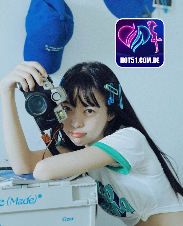 Dylan Moore-HOT51.COM.DE