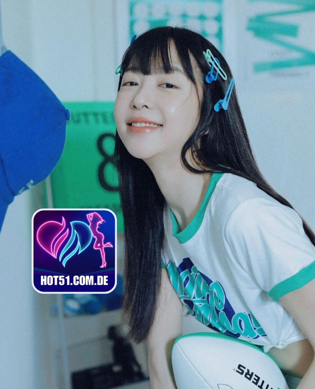 Dylan Moore-HOT51.COM.DE