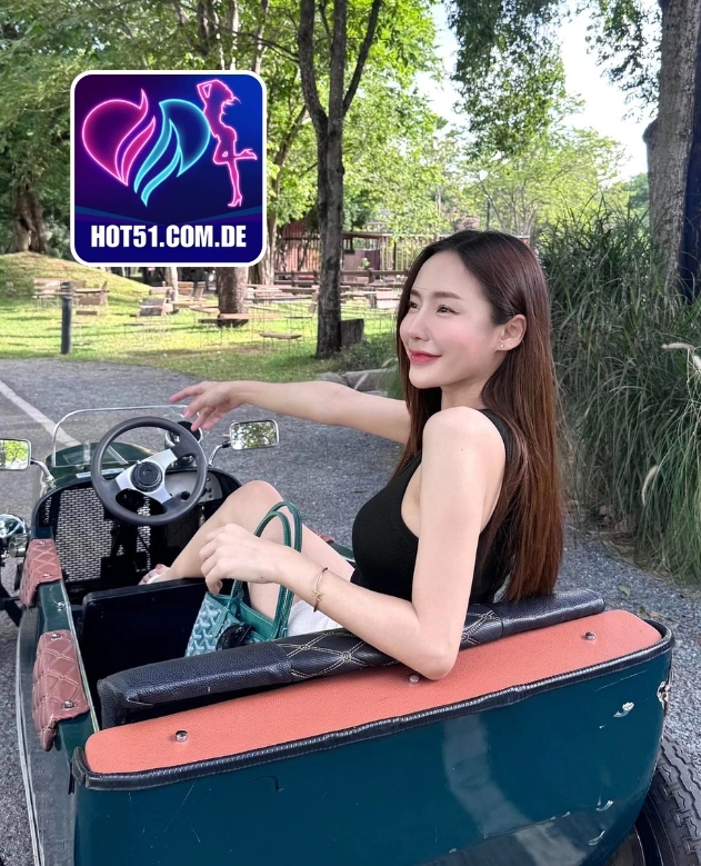 Callie Bennett-Hot51