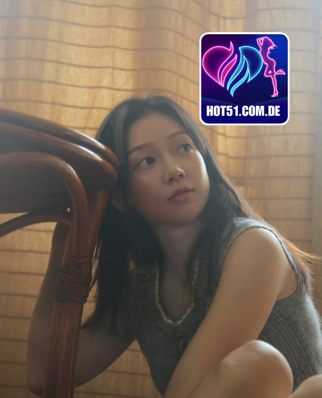 Cameron Whitaker-HOT51.COM.DE