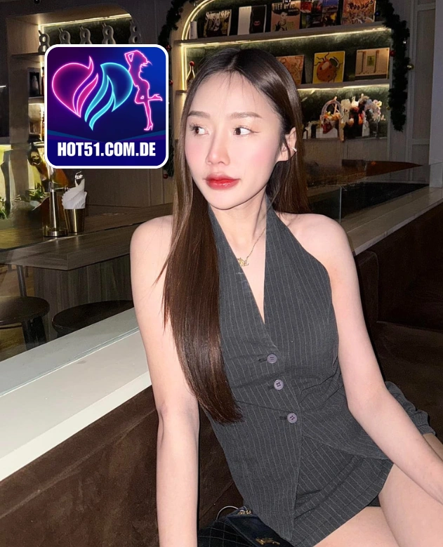 Cecilia Brooks-Hot51