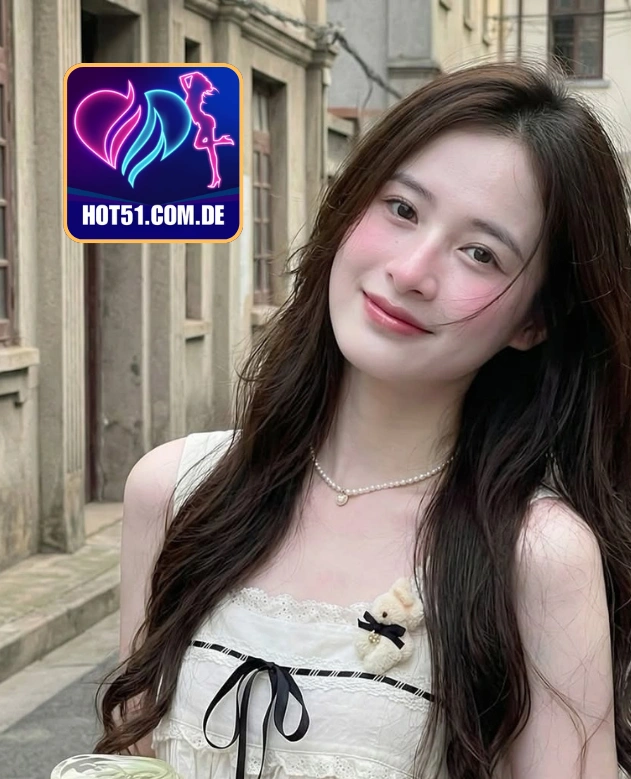 Constance Foster-Hot51