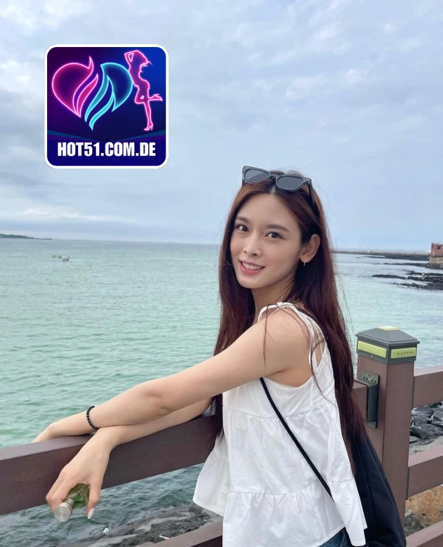 Dakota Reeves-HOT51.COM.DE