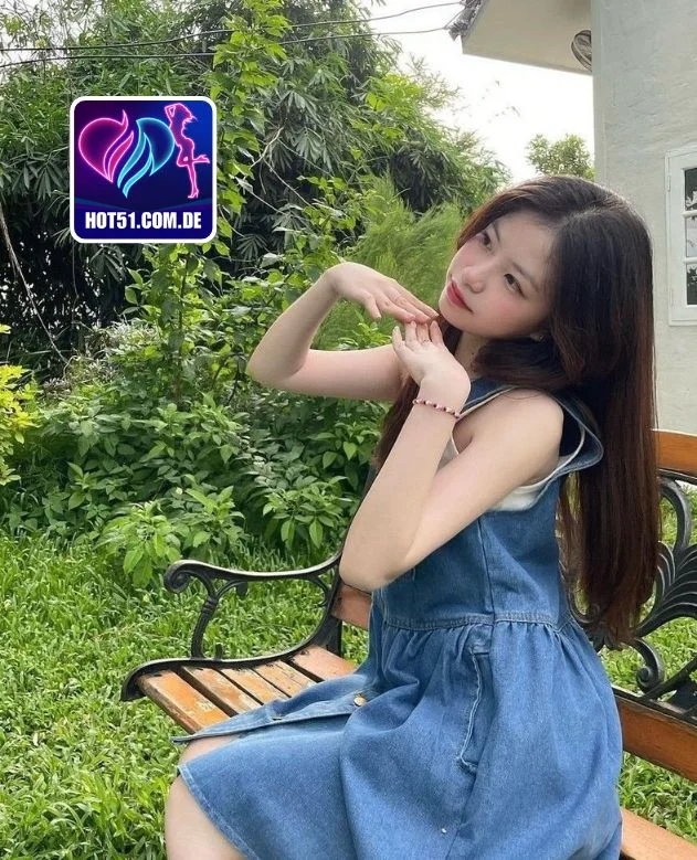 Leah-HOT51.COM.DE