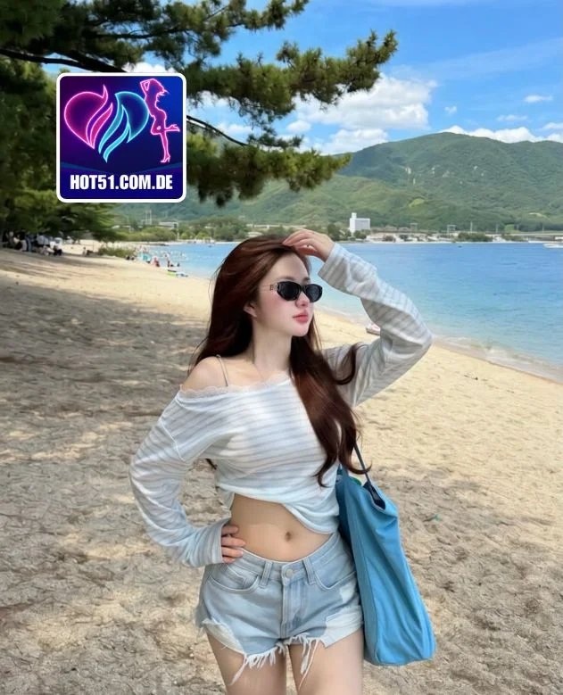 Lucy-HOT51.COM.DE