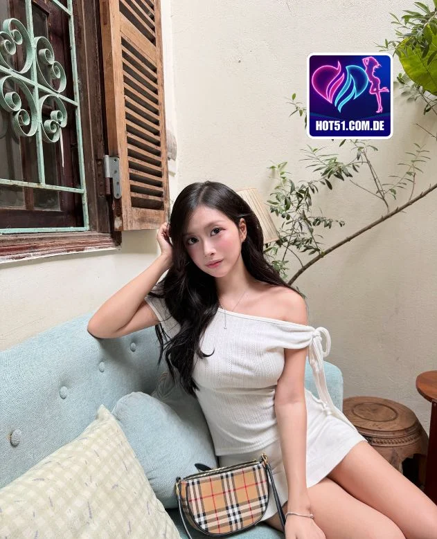 Olivia-HOT51.COM.DE